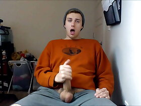 Forthright Frat BRO here gets Fescennine cumming with regard around dorm around public limited company photo!